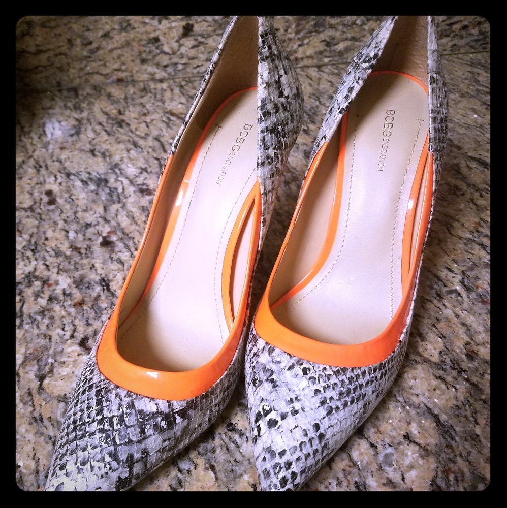 BCBGMaxAzria Heels Rattlesnake print w/sexy neon!